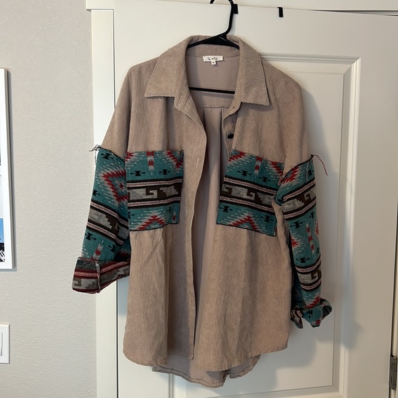 Oversized corduroy button up shirt/shacket - Picture 4 of 6
